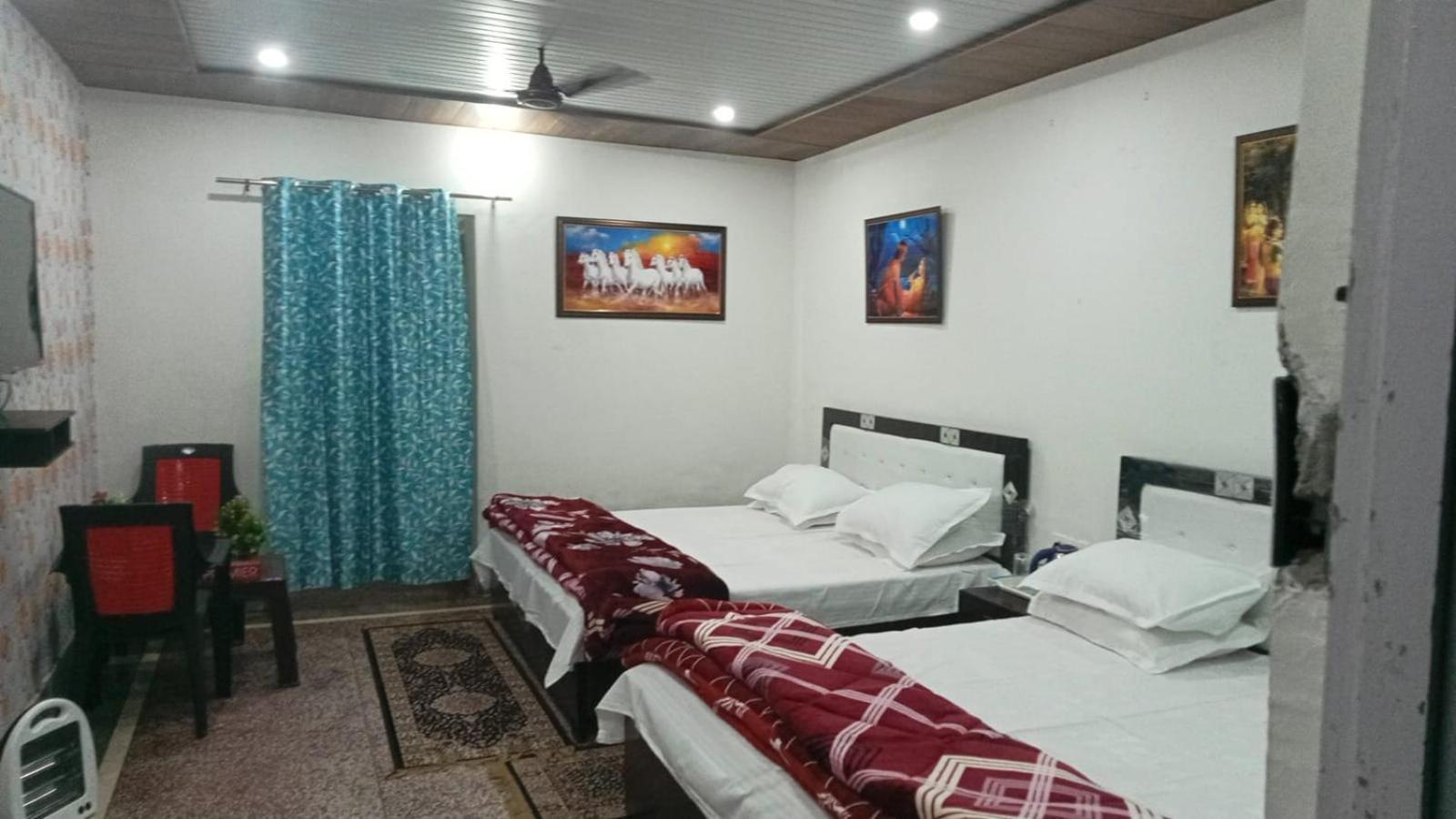 Somnath Homestay *